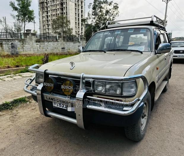 Toyota Land Cruiser 1990 Beige