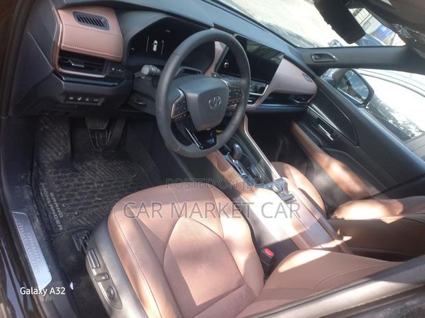 Toyota Grand Highlander Hybrid MAX Platinum AWD 2024 Black