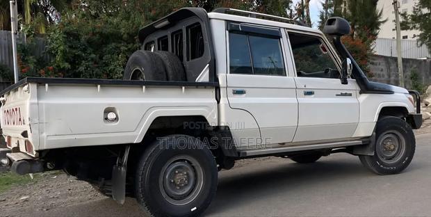 Toyota Land Cruiser 2018 White