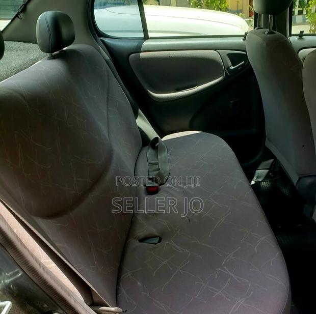 Toyota Platz 2001 Black