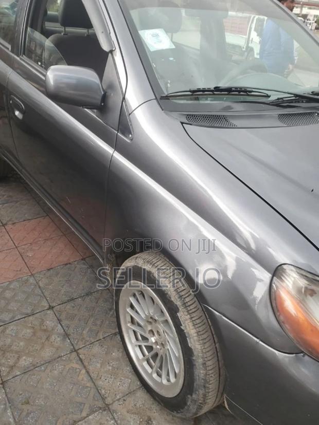 Toyota Platz 2001 Black