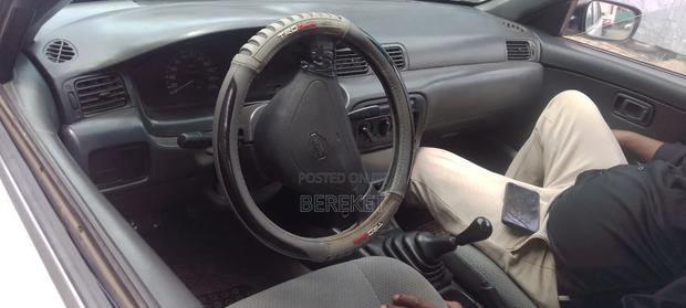 Nissan Sunny 1996 White