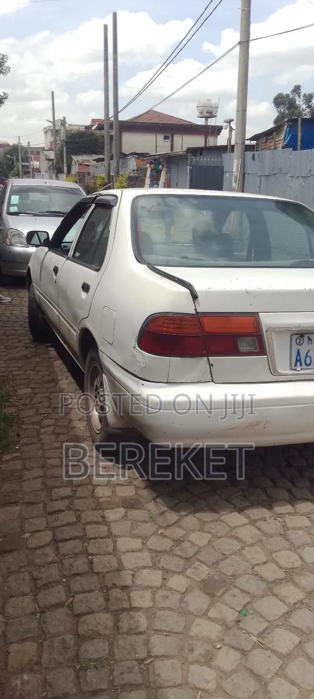 Nissan Sunny 1996 White