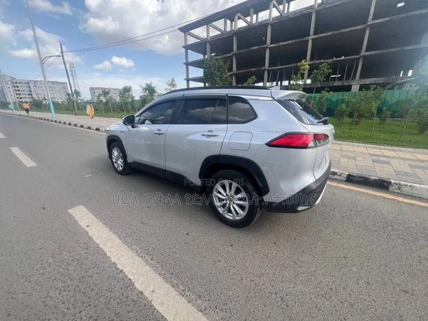 Toyota Corolla Cross Hybrid 2023 Silver