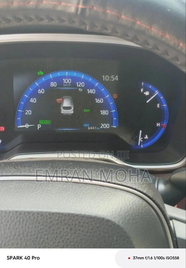 Toyota Corolla Cross Hybrid 2024 White