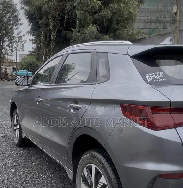 BYD E2 43 kWh 94 hp FWD 2025 Gray