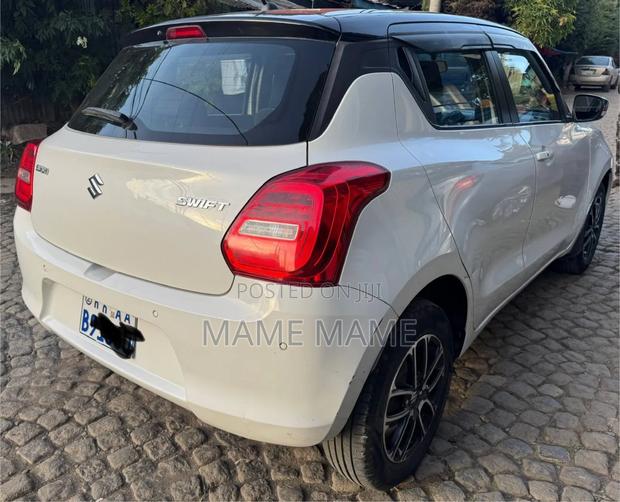 Suzuki Swift 2021 White