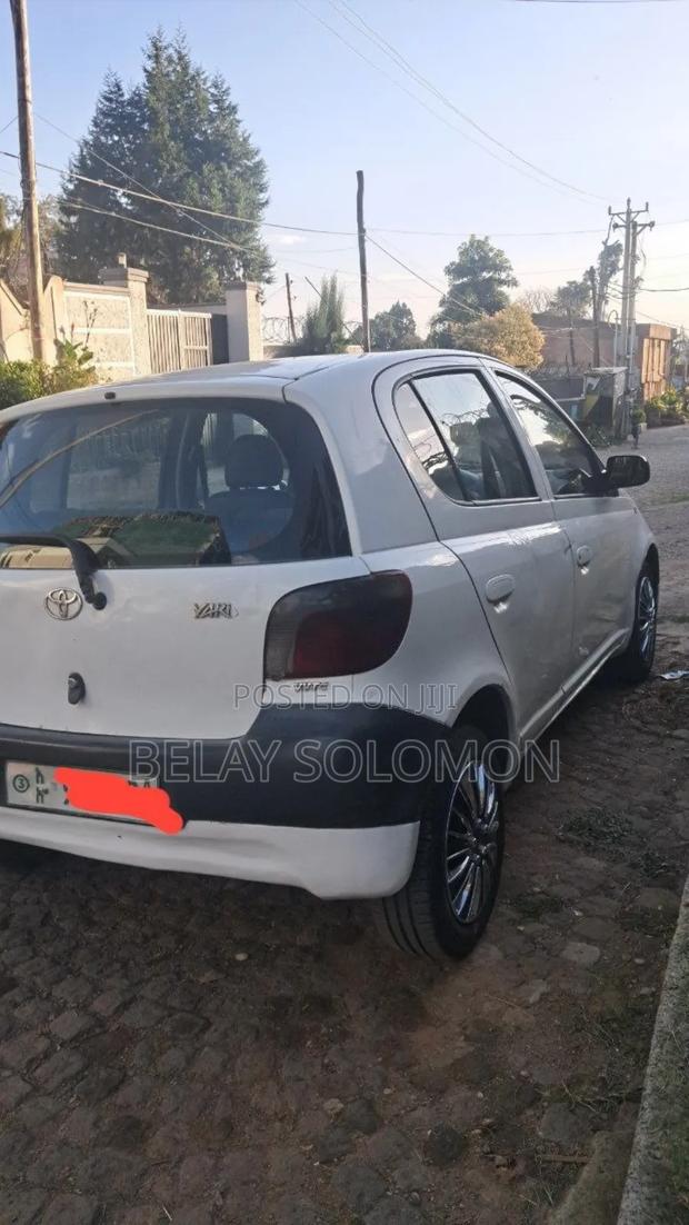 Toyota Yaris 2001 White