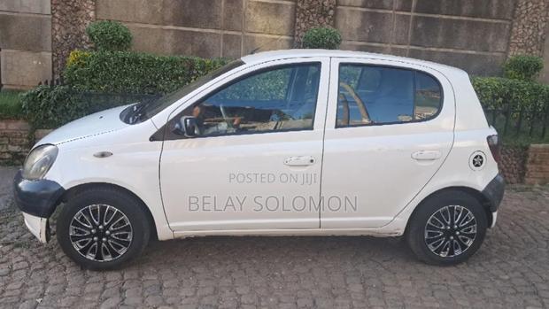 Toyota Yaris 2001 White