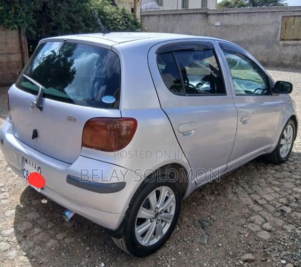 Toyota Vitz 2004