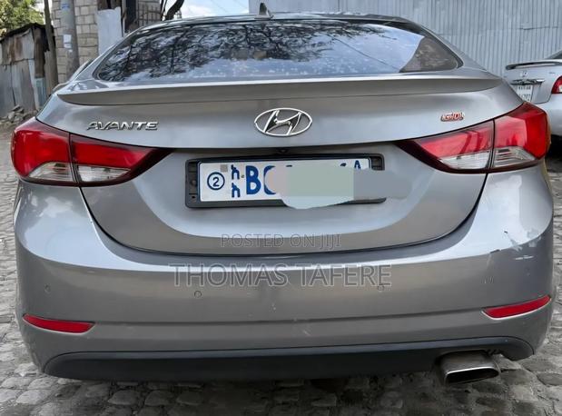 Hyundai Avante 2014 Silver