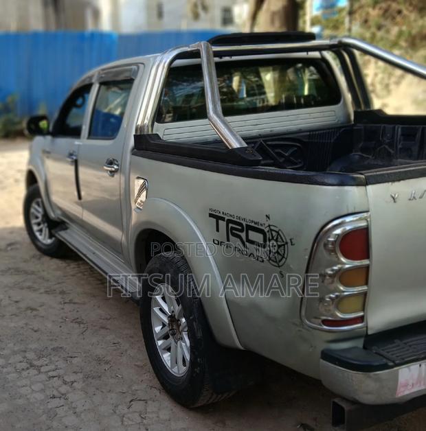 Toyota Hilux 2007 Silver