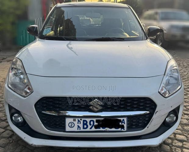 Suzuki Swift 2021 White
