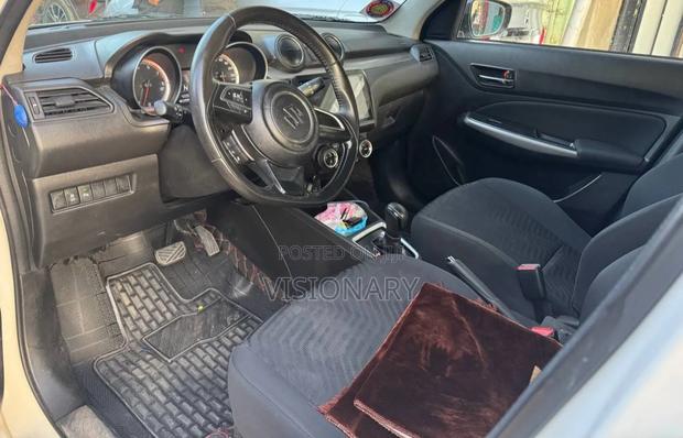 Suzuki Swift 2021 White