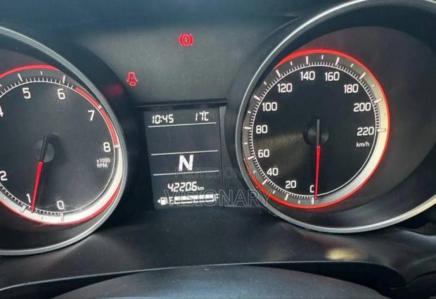 Suzuki Swift 2021 White
