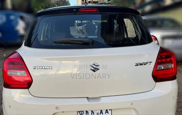 Suzuki Swift 2021 White
