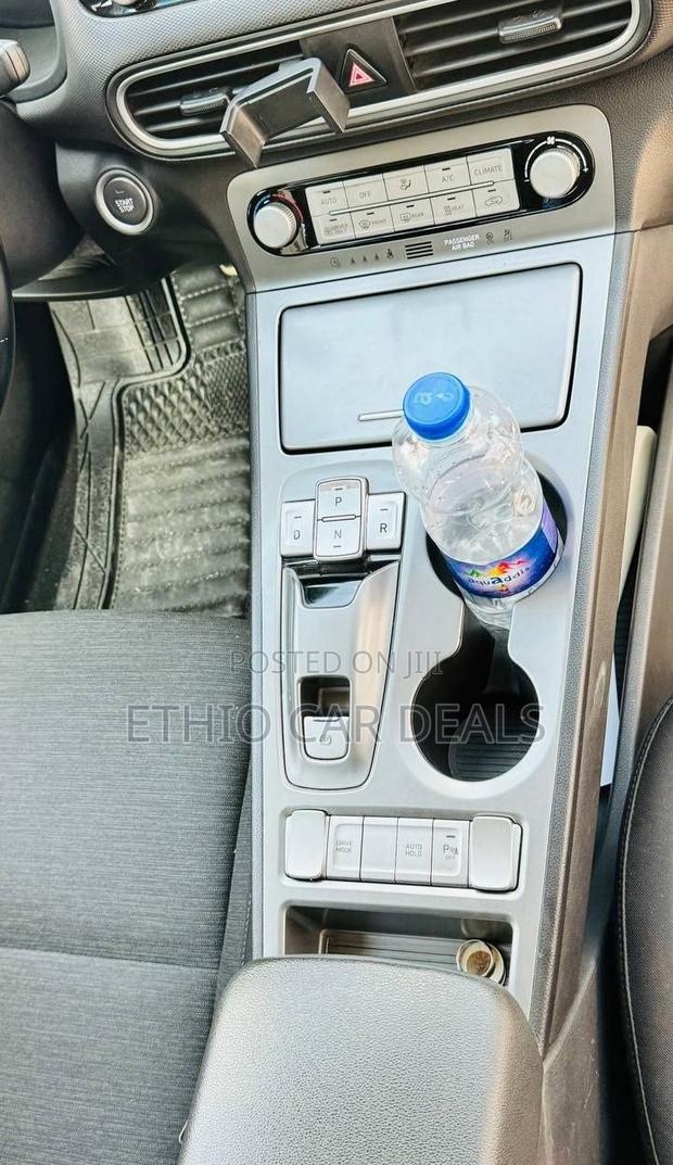 Hyundai Kona EV 2023 Gray