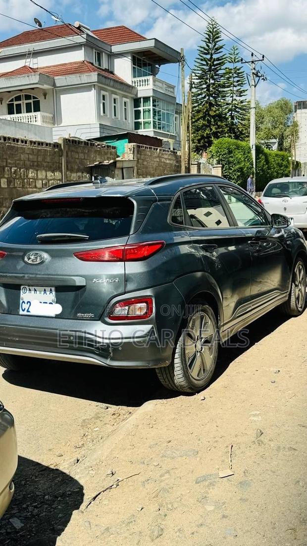 Hyundai Kona EV 2023 Gray