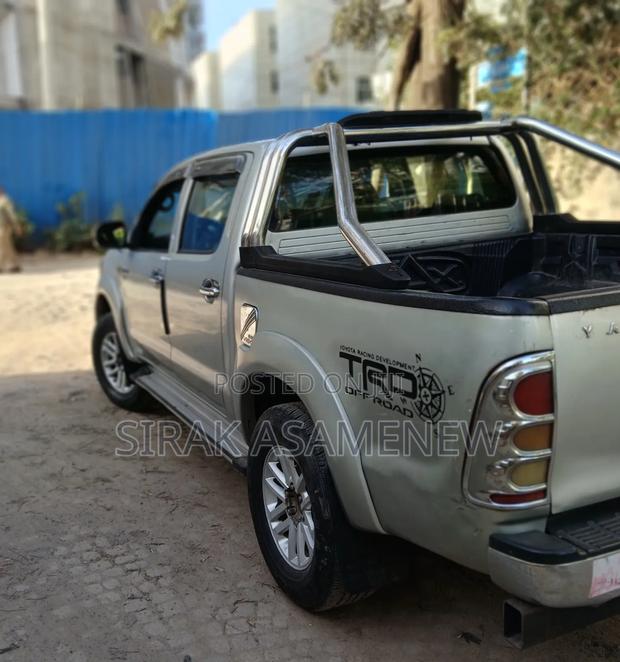 Toyota Hilux 2007 Silver