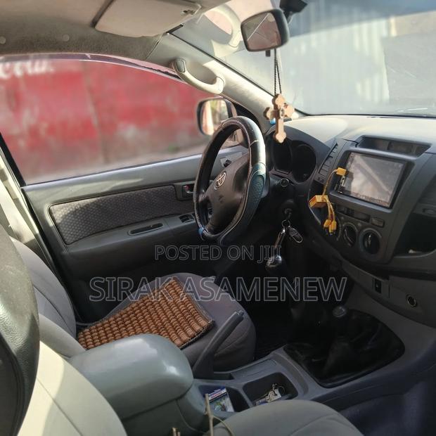 Toyota Hilux 2007 Silver