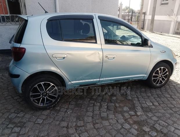 Toyota Vitz 1.0 FWD 3dr 2004 Blue