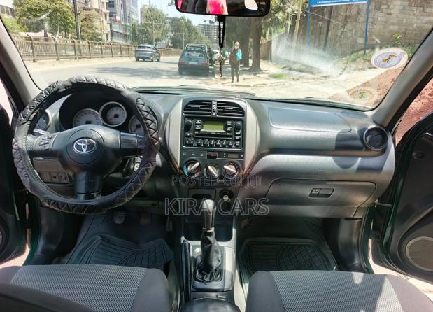 Toyota RAV4 2005 Green