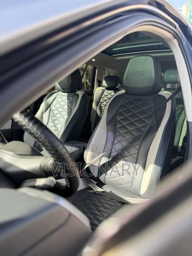 Volkswagen ID.6 2022 Black