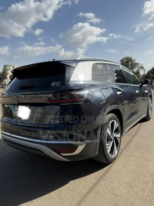 Volkswagen ID.6 2022 Black
