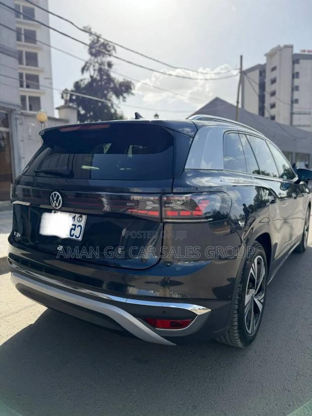 Volkswagen ID.6 2022 Blue