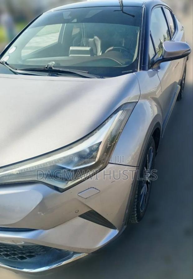 Toyota C-HR 2017 Silver