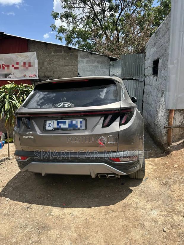 Hyundai Tucson 2021 Brown