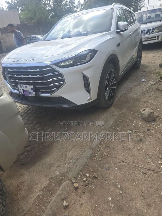 Jetour X70 Plus 1.5 7-Seater FWD 2022 White