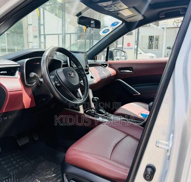 Toyota Corolla Cross Hybrid S AWD 2023 Silver