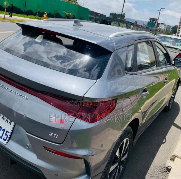 BYD E2 43 kWh 94 hp FWD 2024