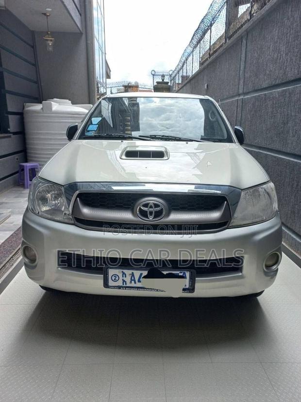 Toyota Hilux 2008 Silver