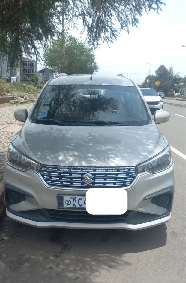 Suzuki Ertiga 2021 Silver