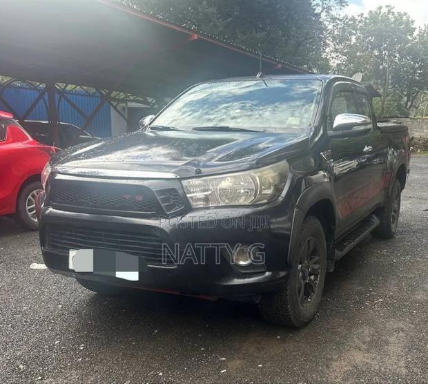 Toyota Hilux 2017 Black
