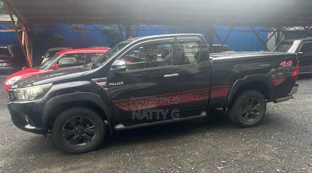 Toyota Hilux 2017 Black