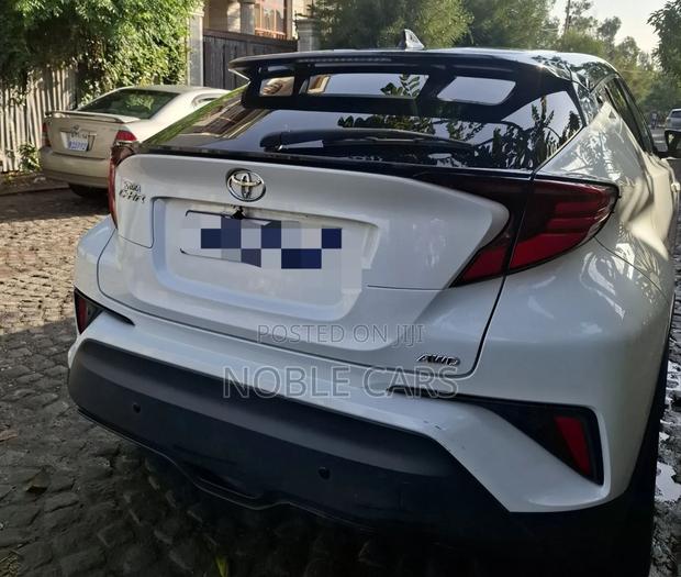 Toyota C-HR 2021 Ivory