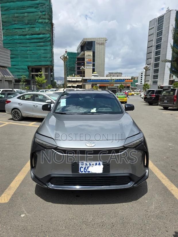 Toyota bZ4X 2024 Gray