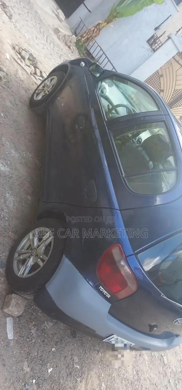 Toyota Vitz 1999 Blue
