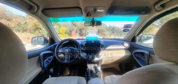 Toyota RAV4 2014 White