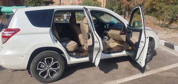 Toyota RAV4 2014 White