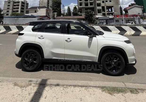 Toyota Urban Cruiser 2024 White
