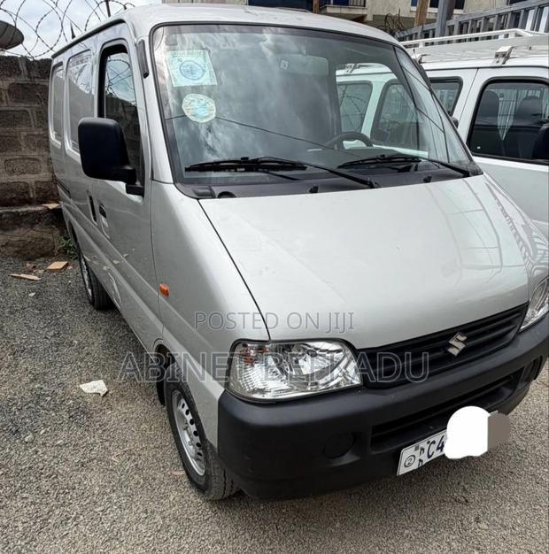 Suzuki Eeco 2023 Silver