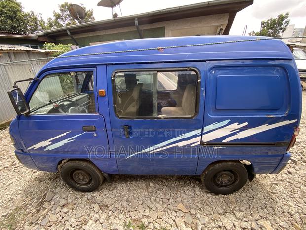 Car 2004 Blue