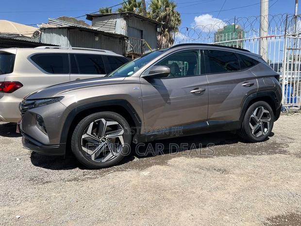 Hyundai Tucson 2021 Brown