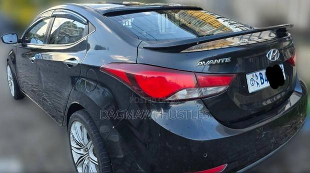 Hyundai Avante 2015 Black