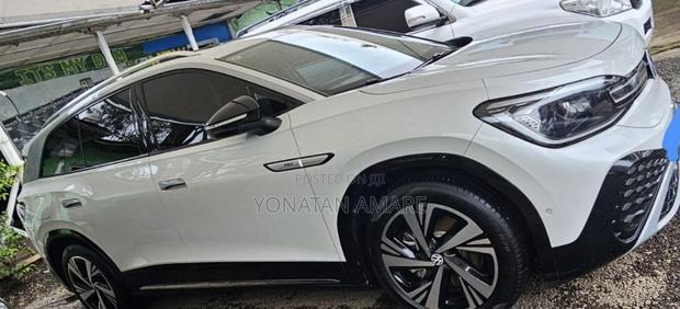 Volkswagen ID.6 2024 White