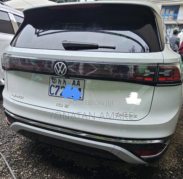 Volkswagen ID.6 2024 White